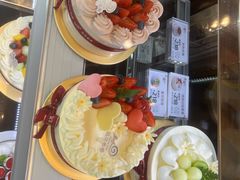 -花花卷卷·鲜食蛋糕(静安久光百货店)