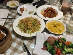 -新大咀港式茶餐厅(宝山万达店)