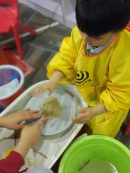 -泥娃娃DIY陶吧(易生活购物公园店)