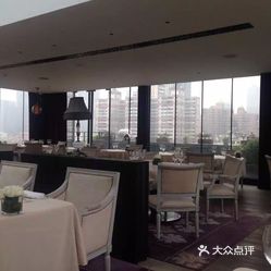 红房子西餐厅人均多少_西餐厅图片(2)