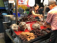 -六合夜市