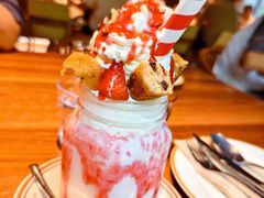 草莓冰激凌-TIGERS老虎西餐(亦庄店)