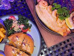 尽享海陆拼盘-bluefrog蓝蛙(皇庭广场店)