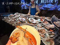 -雍容荟帝王蟹活龙虾展台自助(IFS黑金店)
