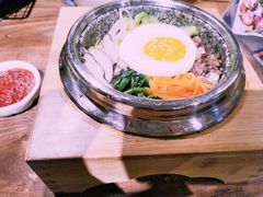 牛肉拌饭-明洞阿姨·韩式酱蟹烤肉·创意料理(三元桥店)