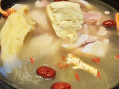 -松哥油焖大虾.小龙虾.黑鸭煲(海岸城店)