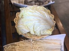 -亿诣蝎府炸酱面羊蝎子火锅(酷车小镇店)