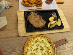 榴莲多多比萨-必胜客(南宁盛天地店)