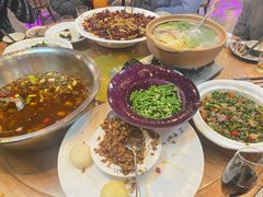 -临界音乐酒馆·小龙虾·江湖菜(华熙LIVE·鱼洞店)