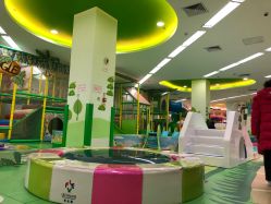 -孩子王童乐园(武汉永旺店)