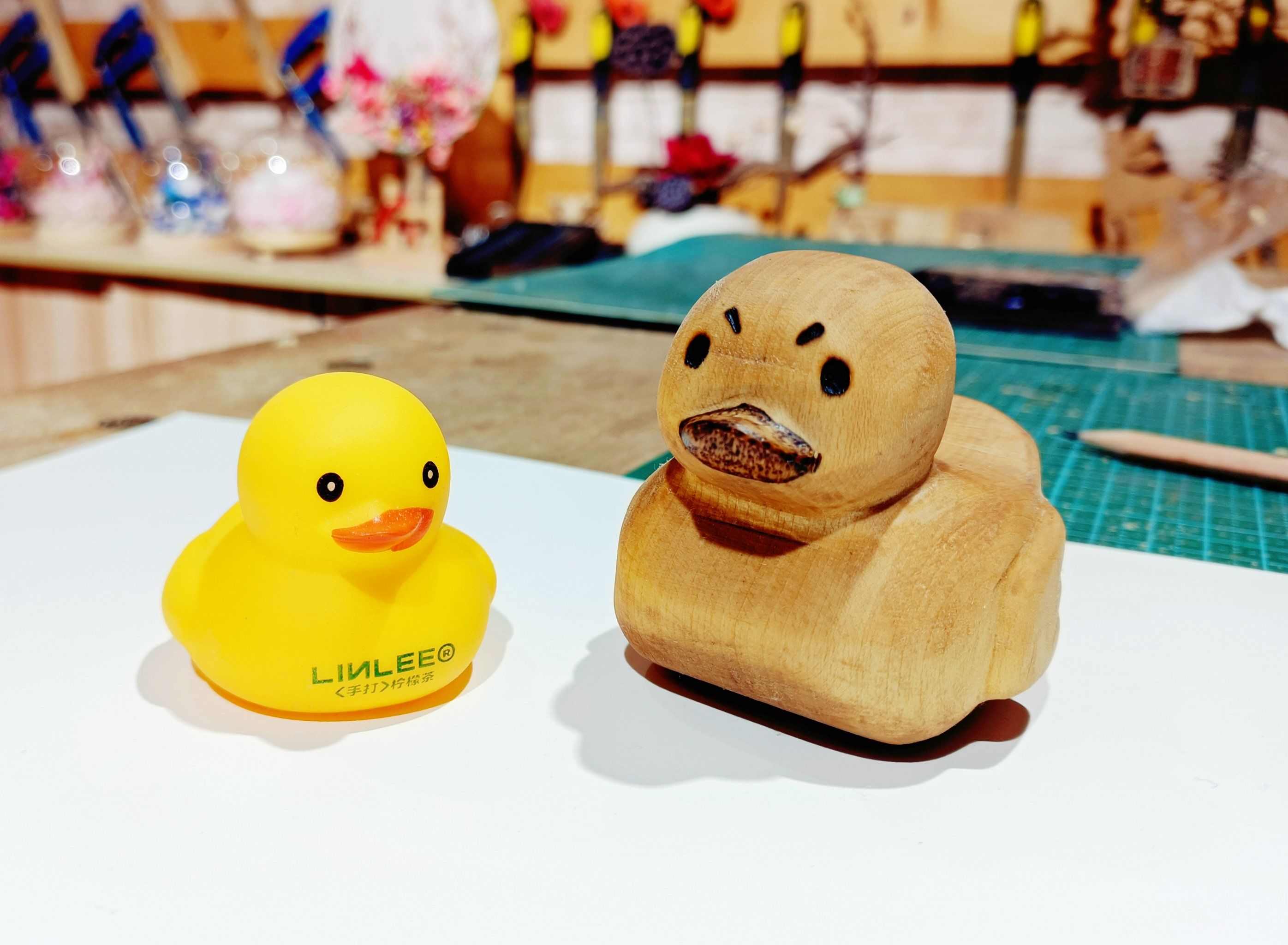 这个鸭子有点酷