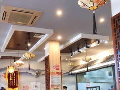 大堂-华盛园卷子王农家菜水库鱼