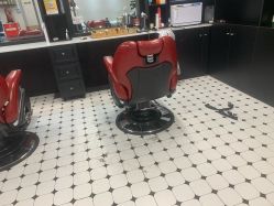 -老男孩男士理容馆·理发·烫染·修面