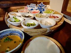 -包整·丝娃娃(甲秀楼景观店)