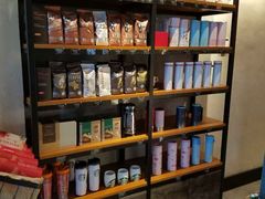 零售区-星巴克(北京三里屯SOHO一店)