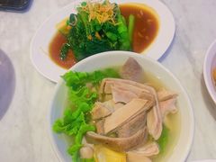 猪肚汤-松发肉骨茶SongFa(静安嘉里中心店)