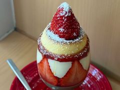 草莓重焙茶布丁杯-SorSod 咖啡&食堂