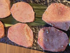 厚切牛舌-炼火烤肉店
