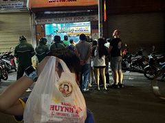 -Bánh Mì Huynh Hoa