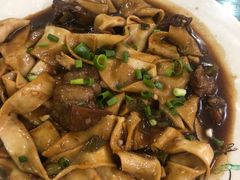 -壹阁胡羊焖饼(特色小吃街店)