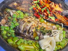 -鸣记脆皮烤鱼(三八广场店)