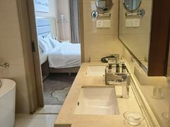 -兴芮温泉度假区