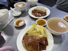 -华香鹅快餐店