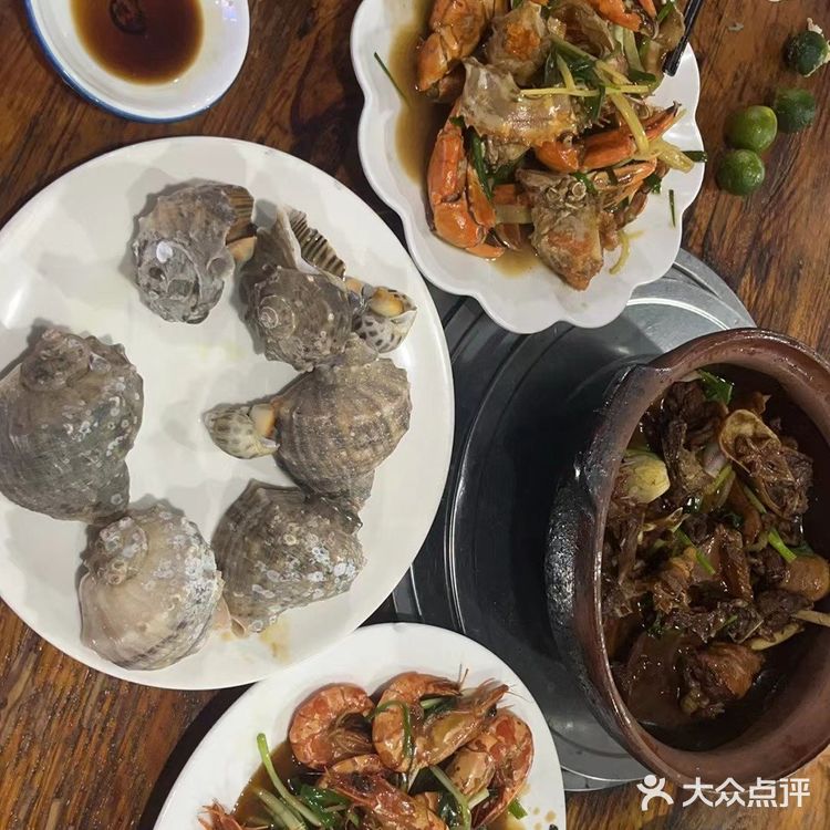 海棠湾林旺夜市必吃的牛杂煲