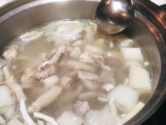 -喃喃椰·糟粕醋·椰子鸡火锅(七堡花园店)