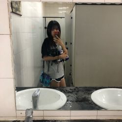 -FRIDAY星期五专业美发沙龙