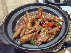 -东北哈尔滨酱骨头馆房掌柜铁锅炖