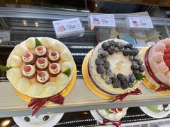 -花花卷卷·鲜食蛋糕(静安久光百货店)