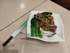 秘制肥牛饭-佰搭果·广式茶餐厅(西华路店)