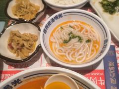 -鑫花溪牛肉米粉(东环大润发店)