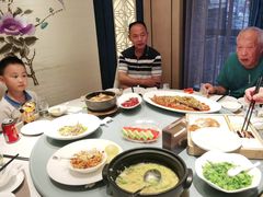 -辣螃铠盆盆蟹大排档(海昌店)