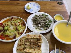 -溢心园香河肉饼总店