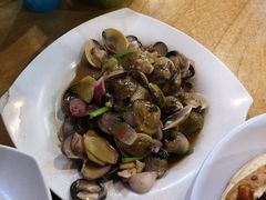 -大树下海鲜饭店