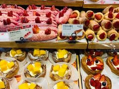 -巴黎贝甜(大宁国际商业广场店)