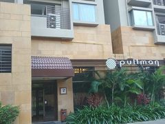 -三亚湾海居铂尔曼度假酒店