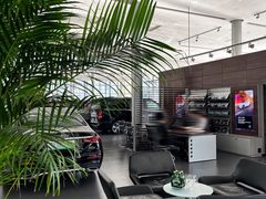 -天津波士信达奔驰4S店(卫津南路店)