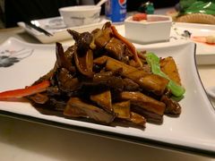 -吴越荣记苏州菜·松鼠桂鱼100%活鱼现做(斜塘老街店)