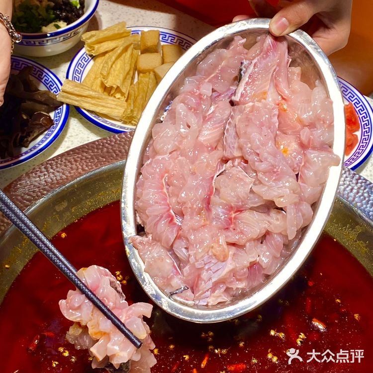 我在成都也吃到了超好吃的乌鱼火锅‼️59·9r鱼蛙混吃不限量！