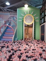 -多多淘儿童体验中心(重庆来福士店)