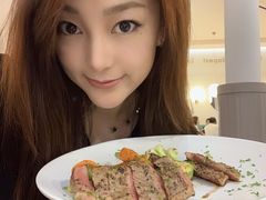 澳洲冰鲜西冷牛排与二小姐-1981牛排西餐厅(海信店)