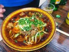 -胥佳烧鸡公牛肉面馆