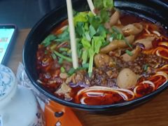 特色肥肠面-耙豌豆重庆小面