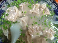 三鲜牛肉馄饨-老新隆牛肉锅贴(新街口店)