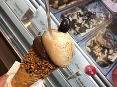 榛子冰激凌-VENCHI 闻绮(北京国贸商城店)