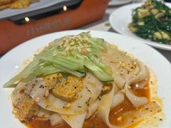 -小河公主秘制烤羊腿(小绿谷店)