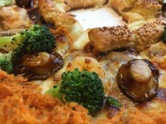 鲍旺财比萨-必胜客(证大大拇指店)